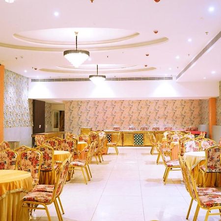 Aa Hotels & Resorts Zirakpur Exterior photo