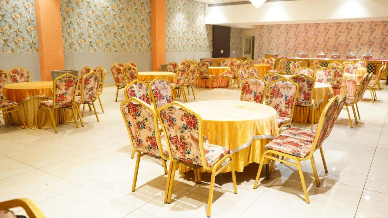 Aa Hotels & Resorts Zirakpur Exterior photo