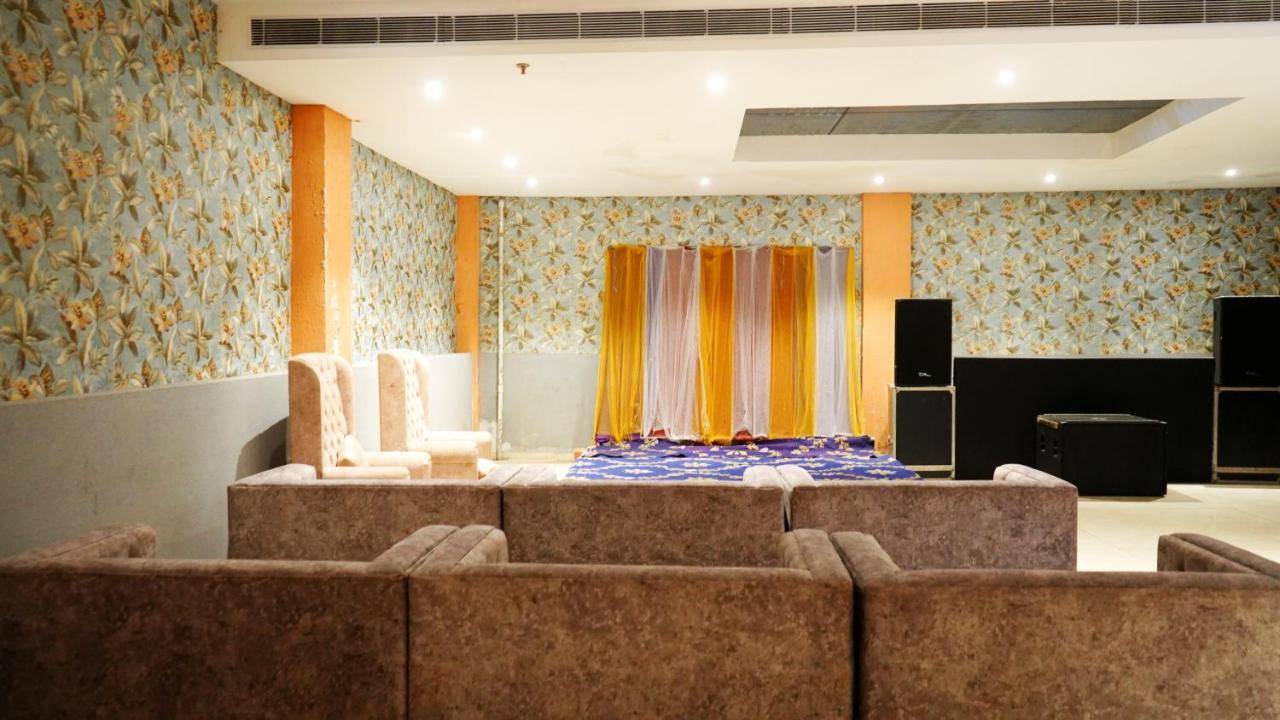 Aa Hotels & Resorts Zirakpur Exterior photo