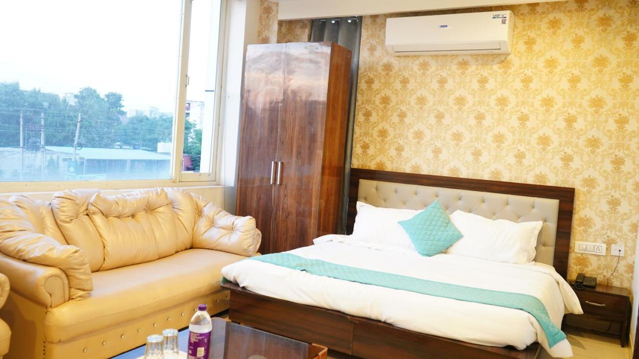 Aa Hotels & Resorts Zirakpur Exterior photo