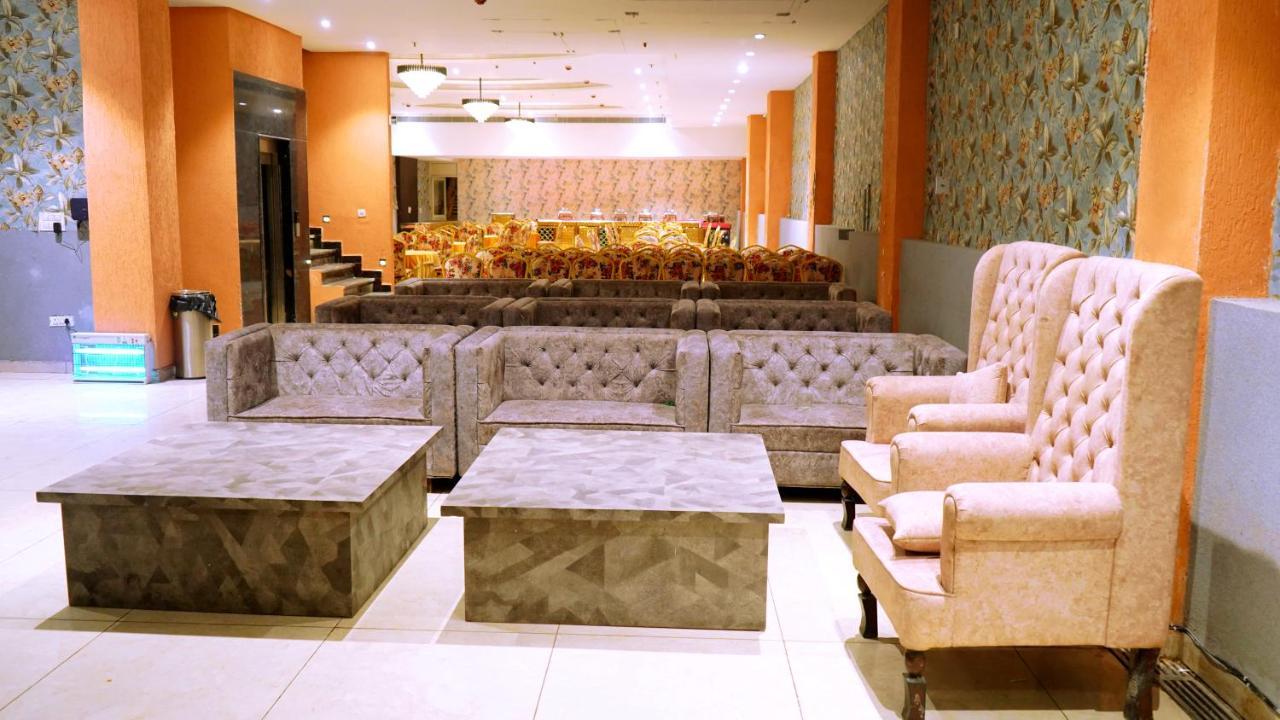 Aa Hotels & Resorts Zirakpur Exterior photo